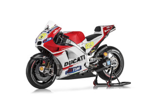 Ducati_MotGP_Team_2015_56_Iannone