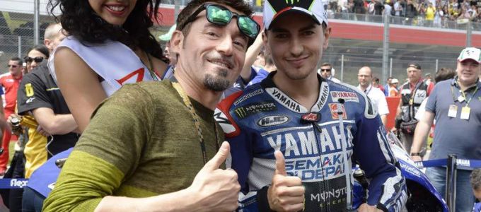 Lorenzo to recruit Biaggi as a rider coach? – GPxtra